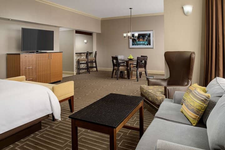Room 22 of 64