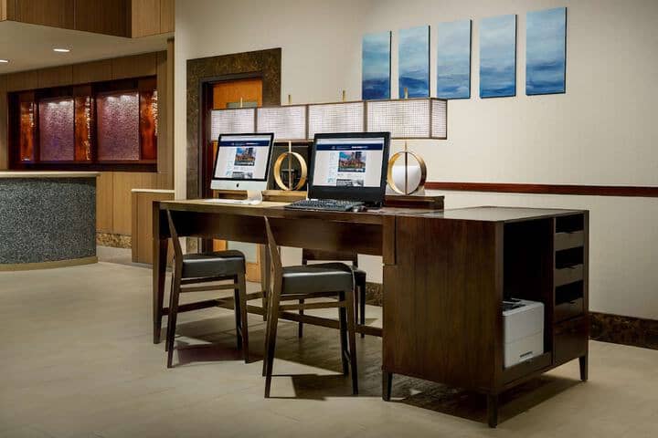 Business Center 58 of 64